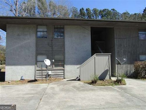401 Oakridge Bnd, Hinesville, GA, 31313-3432 | Card Image