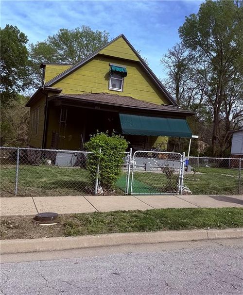 2013 Kansas Ave, Kansas City, MO, 64127-3167 | Card Image