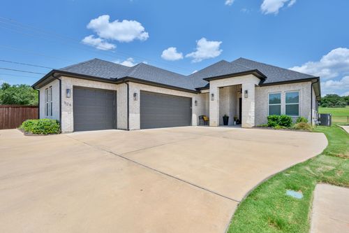 1124 Aviara Ct, Granbury, TX, 76048-4036 | Card Image