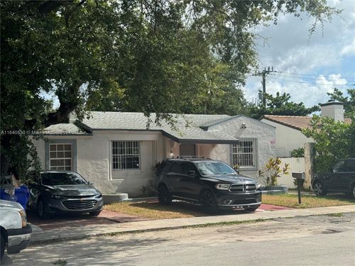 655 Ne 80th St, Miami, FL, 33138-4610 | Card Image