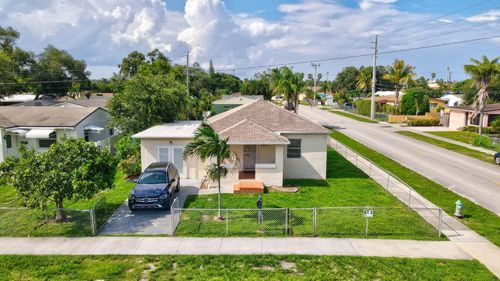 2403 Scott St, Hollywood, FL, 33020-2354 | Card Image