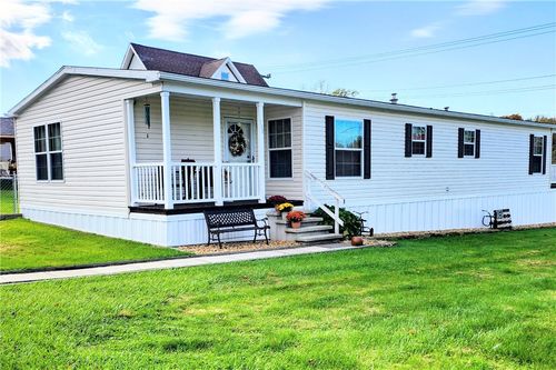 104 Clifton St, Derry, PA, 15627-1462 | Card Image