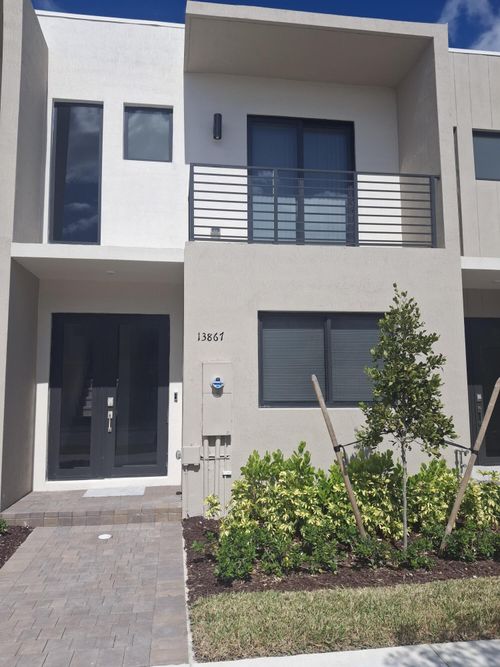 13867 Sw 261st Ter, Homestead, FL, 33032-2619 | Card Image