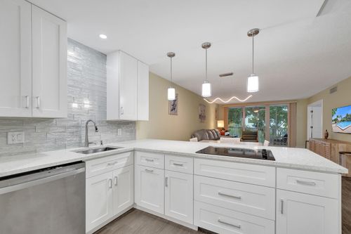 215-3145 Ne 48th Ct, Lighthouse Point, FL, 33064-7976 | Card Image