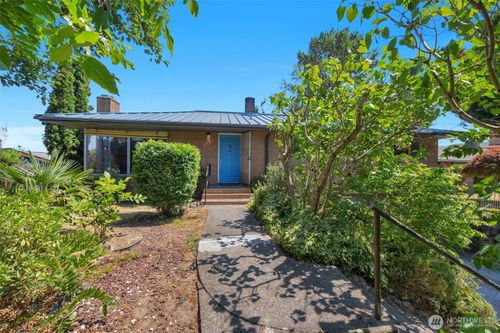 10412 61st Avenue S, Seattle, WA, 98178 | Card Image