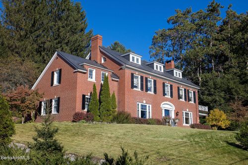 5 Crofut St, Pittsfield, MA, 01201-6801 | Card Image