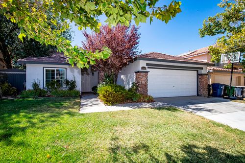 37069 Boxleaf Road, Palmdale, CA, 93550 | Card Image