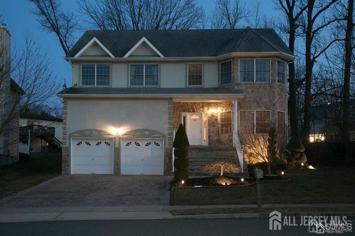 43 Melbloum Ln, Edison, NJ, 08837-2780 | Card Image