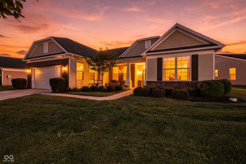 15270 Trebbiano Dr, Fishers, IN, 46037-7328 | Card Image