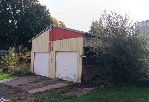 125 N Cherry St, Letts, IA, 52754-9705 | Card Image