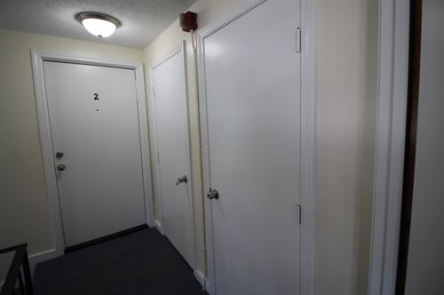 3-84 Franklin St, Derry, NH, 03038-1914 | Card Image