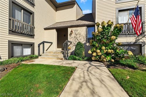 apt-202-6280 Greenwood Pkwy, Sagamore Hills, OH, 44067-2336 | Card Image