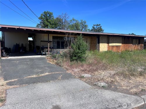 130 Schilling Dr, Moses Lake, WA, 98837-3175 | Card Image