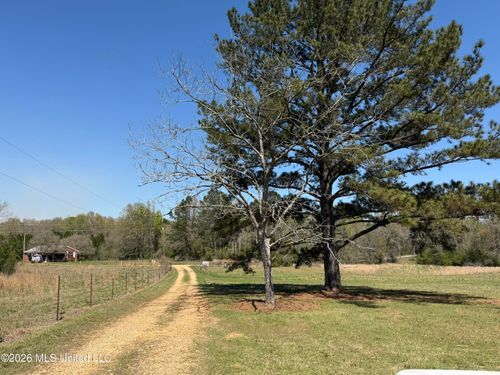 6104 Moore Lane, Smithdale, MS, 39664 | Card Image
