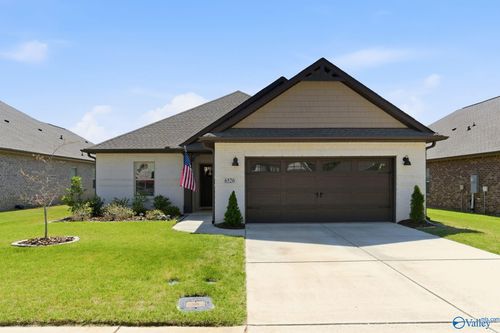 6526 Oak Meadows Dr, Owens Cross Roads, AL, 35763-4817 | Card Image