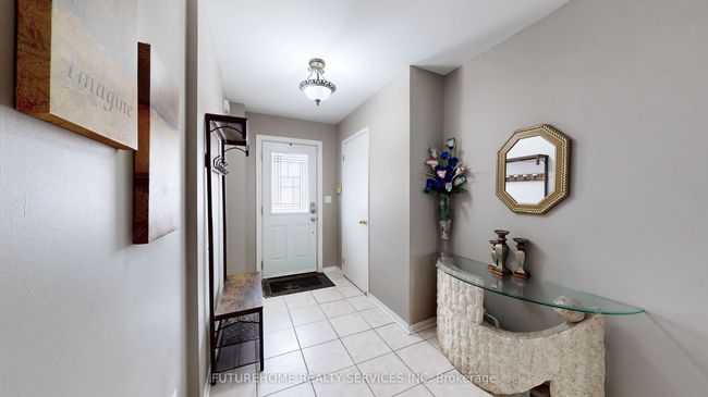 83 Sprucedale Way, Condo with 4 bedrooms, 4 bathrooms and 1 parking in Whitby ON | Image 4