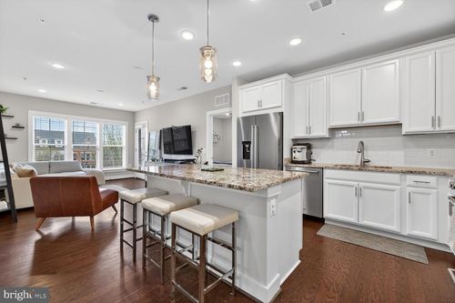 unit-325-250 Decoverly Dr, GAITHERSBURG, MD, 20878-4677 | Card Image