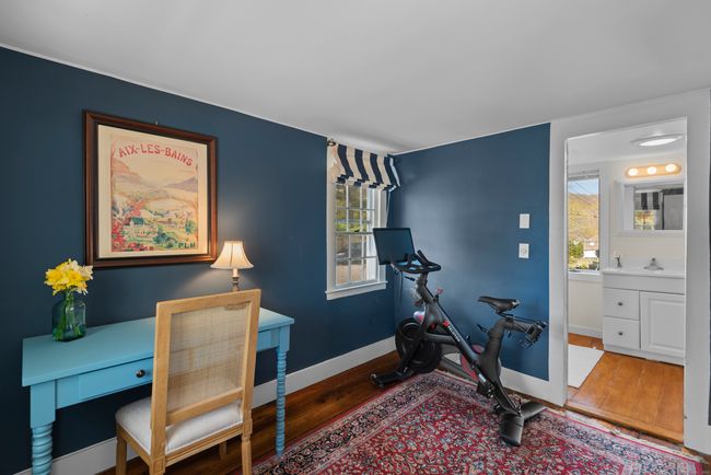 Versatile space - office, art studio, dining area | Image 15