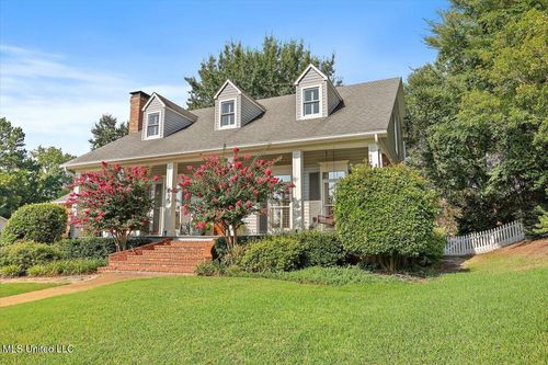 695 Spring Lake Dr, Pearl, MS, 39208-6646 | Card Image