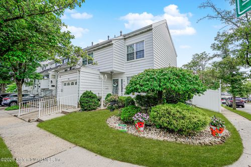 214 Forest Grn, Staten Island, NY, 10312-1721 | Card Image