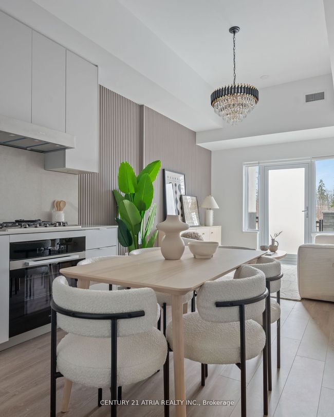 132 - 8 Cedarland Dr, Condo with 3 bedrooms, 3 bathrooms and null parking in Markham ON | Image 4