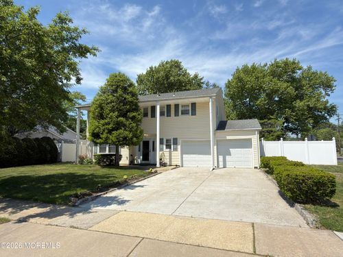 1 Rustic Ln, Matawan, NJ, 07747-2865 | Card Image