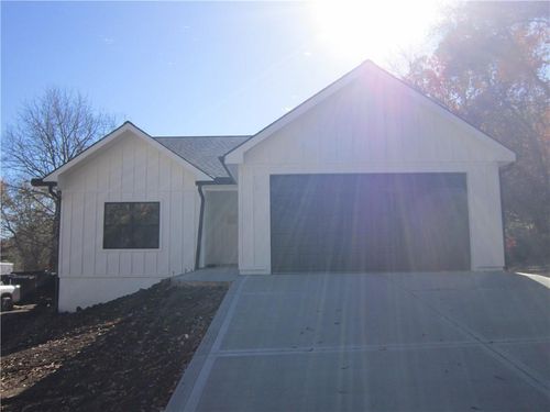 1219 Patton St, Excelsior Springs, MO, 64024-2909 | Card Image