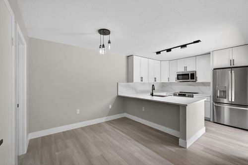 246 Charter Way, West Palm Beach, FL, 33407-6653 | Card Image