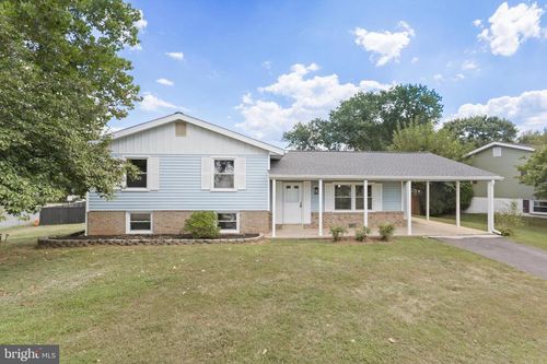 736 N York Rd, STERLING, VA, 20164-3825 | Card Image