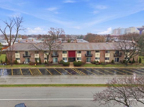 206f-8995 Kennedy Dr, Des Plaines, IL, 60016-5457 | Card Image
