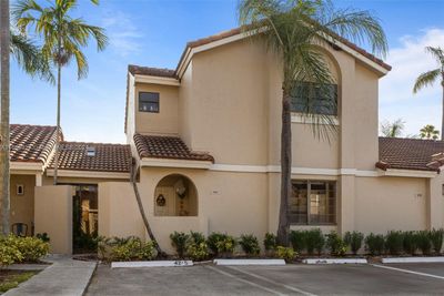 6564 - 6564 Nw 172nd Ln, Townhouse with 2 bedrooms, 2 bathrooms and null parking in Hialeah FL | Image 1