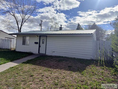 325 Nw Bonneville Dr, Idaho Falls, ID, 83401-2930 | Card Image