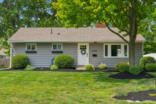 2554 Nottingham Rd, Upper Arlington, OH, 43221-1120 | Card Image