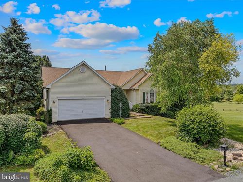 67 Shoal Creek Ct, MARTINSBURG, WV, 25405-5746 | Card Image