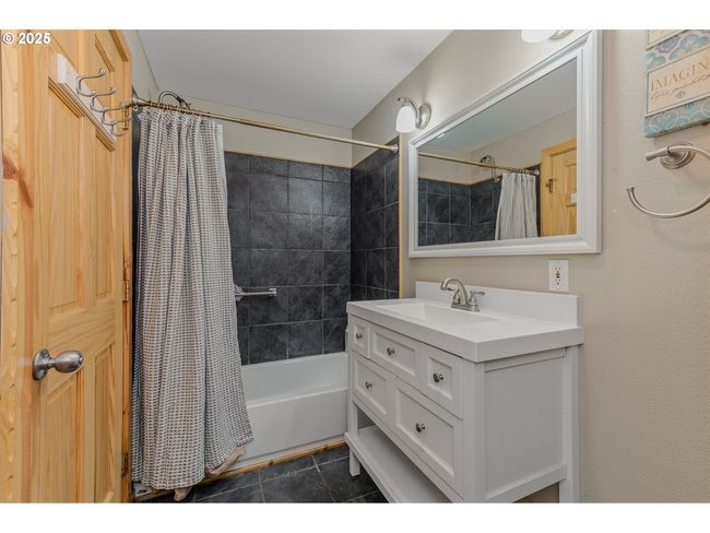 10256 Ridge View Ter, House other with 4 bedrooms, 3 bathrooms and null parking in Birkenfeld OR | Image 32