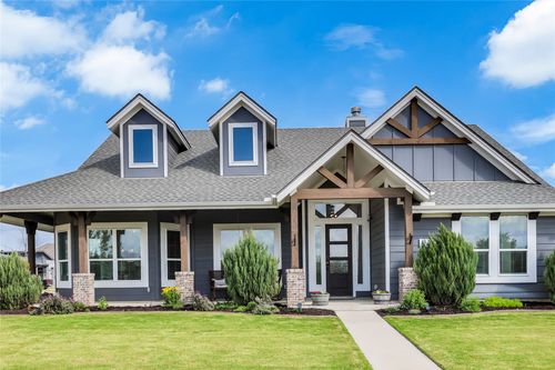 325 Charli Cir, Liberty Hill, TX, 78642-2089 | Card Image