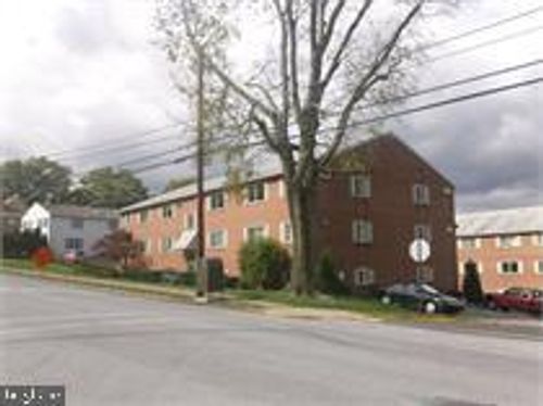 apt-c1-120 N Penn St, SPRING CITY, PA, 19475-1753 | Card Image