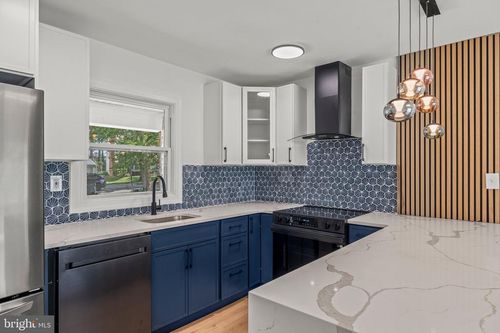 29 Hinsdale Ln, WILLINGBORO, NJ, 08046-1208 | Card Image