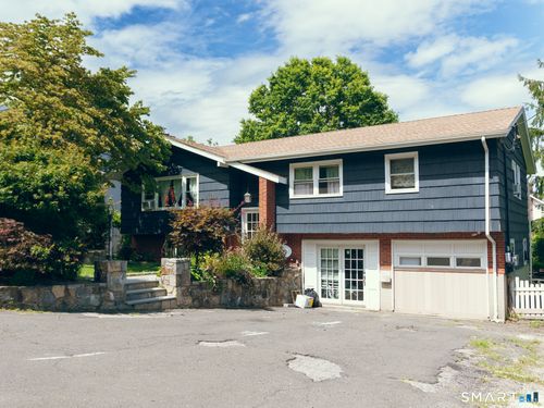 4 Perkins St, Danbury, CT, 06810-6439 | Card Image