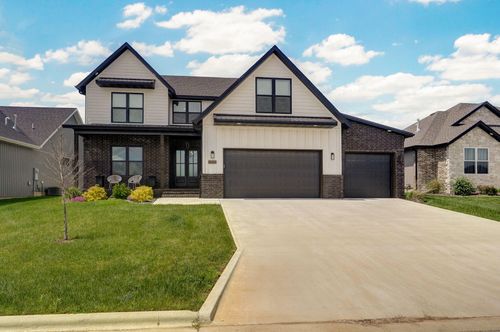 4911 S Burrows Ave, Springfield, MO, 65810-2067 | Card Image