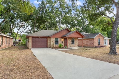 1212 Spring St, Waco, TX, 76704-2949 | Card Image