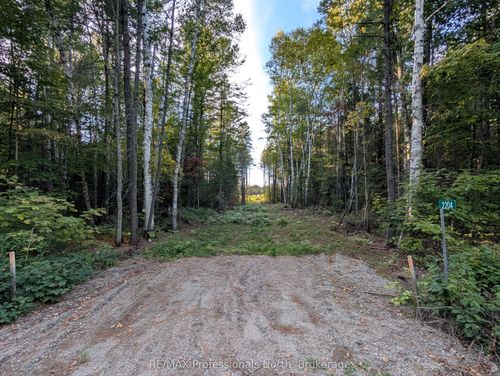 2204 Yearley Rd, Sprucedale, ON, P0A1Y0 | Card Image