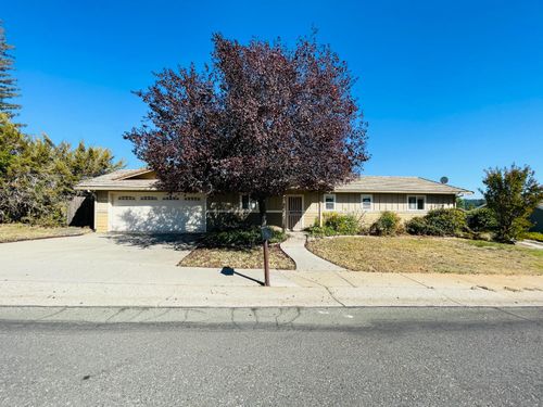 137 Cypress Hill Dr, Grass Valley, CA, 95945-5679 | Card Image