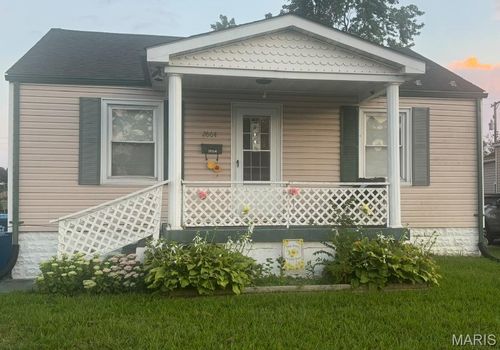 2664 E 28th St, Granite City, IL, 62040-4922 | Card Image