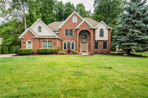 25832 Iris Ct, Westlake, OH, 44145-5722 | Card Image