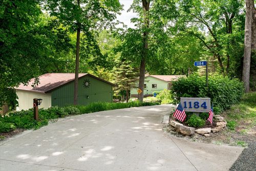 1184 Crescent Hills Dr, La Crescent, MN, 55947 | Card Image