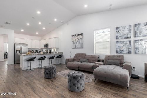 7223 N 123rd Dr, Glendale, AZ, 85307-1823 | Card Image