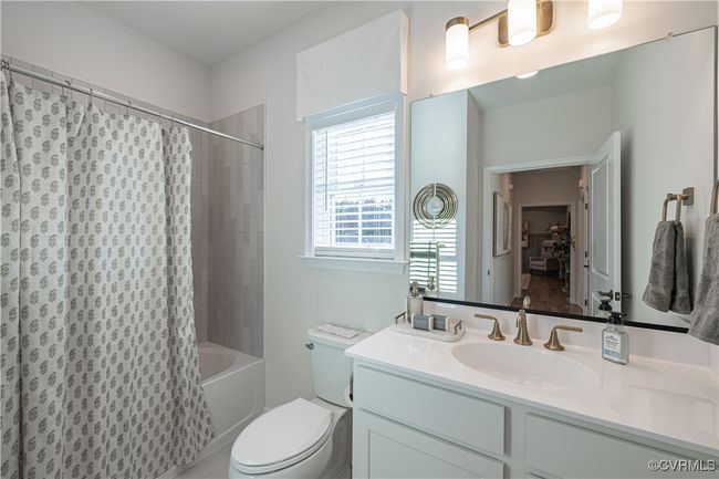 Photo from Boone Homes Gallery; photo of similar home, not home for sale; upgrades shown | Image 15