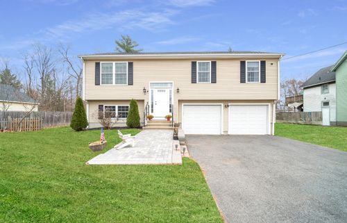 84 Hanover St, Wallingford, CT, 06492-1611 | Card Image