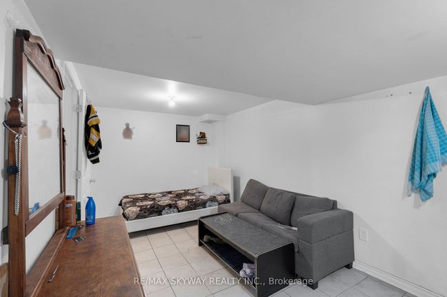 19 Rednor Dr, House attached with 4 bedrooms, 4 bathrooms and 4 parking in Brampton ON | Image 31